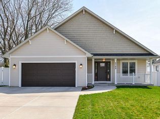 4348 S 46th St, Greenfield, WI 53220