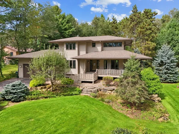 S2925 Fairway Dr, Reedsburg, WI 53959