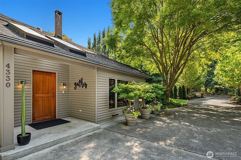 4th image of 4330 W Cramer Street