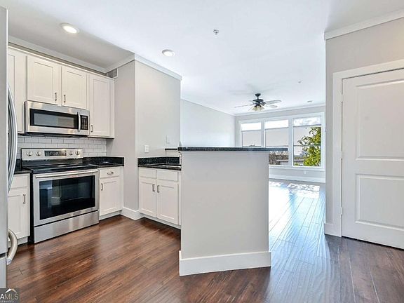 2nd image of 821 Ralph McGill Blvd NE APT 2405