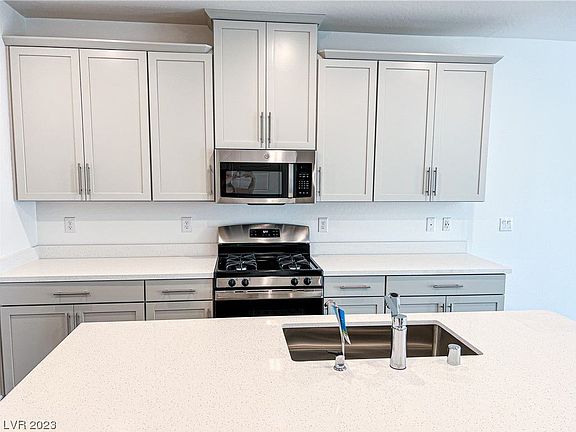 3rd image of 600 N Carriage Hill Dr #1058