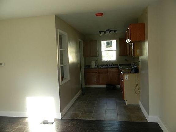2nd image of 1541 Sturm Ave