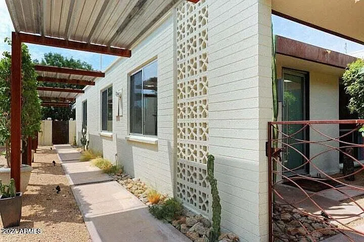 SideYard