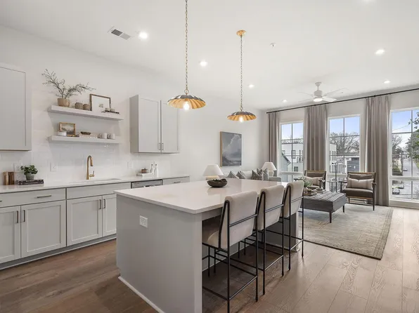 990 Bibbs Cir NW Unit 7, Atlanta, GA 30318