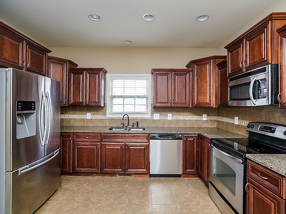 2nd image of 1324 Allmon Dr