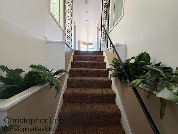 2nd image of 23 Scotland St #23