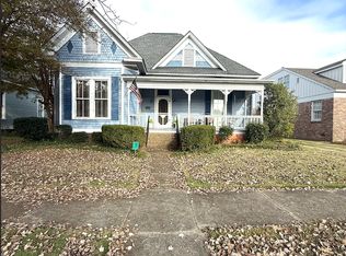 1119 College St, Columbus, MS 39701