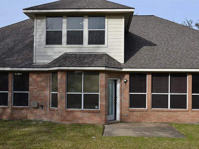 22755 Cascade Springs Dr — Photo 3