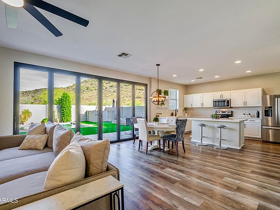 2nd image of 1640 E CIELO GRANDE Avenue