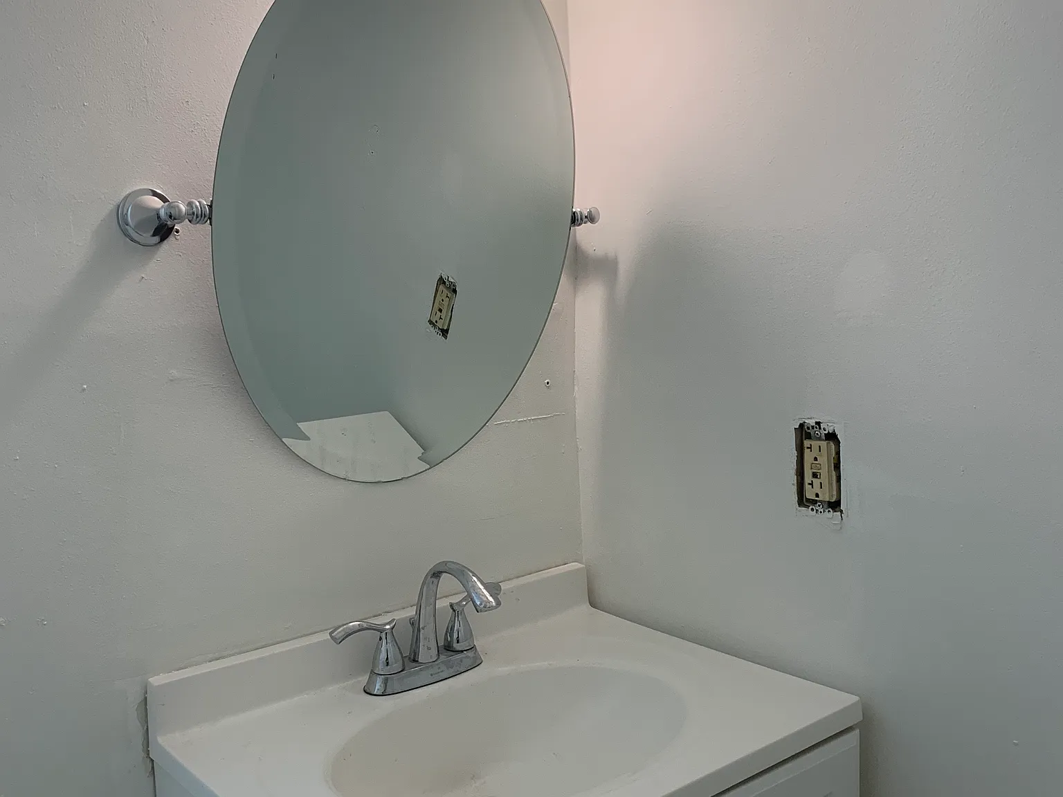 3 bed, $2,100 — Photo 1