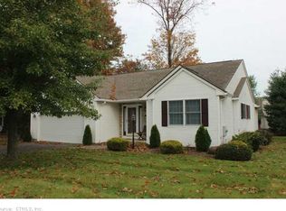 3 Knollwood Cir, Enfield, CT 06082