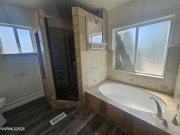 5th image of 3715 Amber St