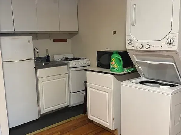 311 W 29th St #1A, New York, NY 10001