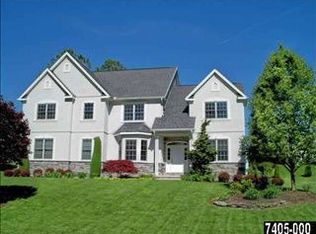 3085 Persimmon Dr, York, PA 17404