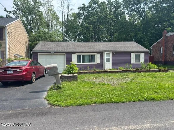 12 New Hampshire Avenue, East Greenbush, NY 12144