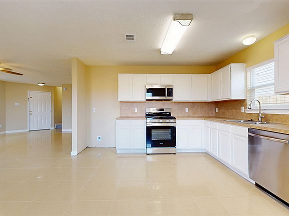 3rd image of 20530 Fairworth Place Ln #20530