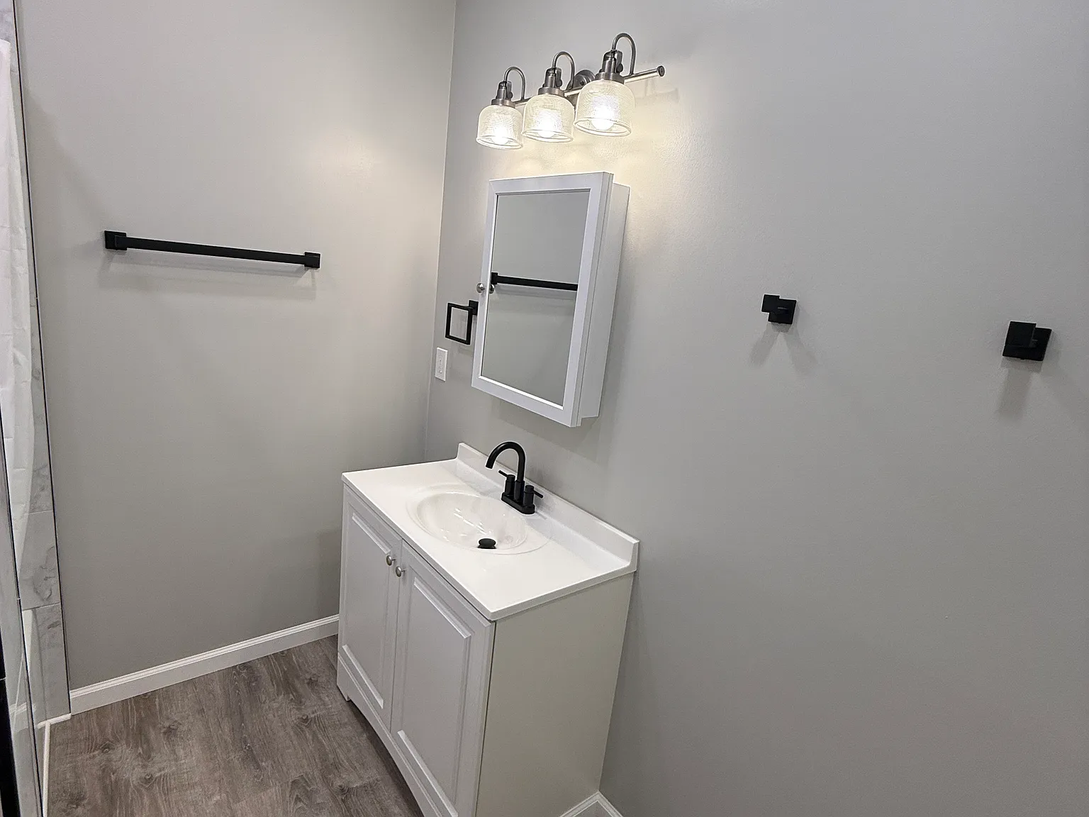 3 bed, 2200 sqft, $1,850 — Photo 4