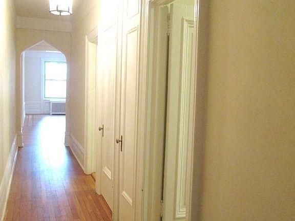 4th image of 76 W 86th St APT 4A