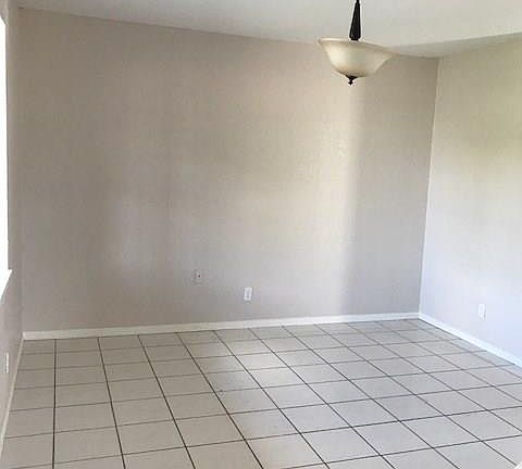 4th image of 2715 Cottage Dr