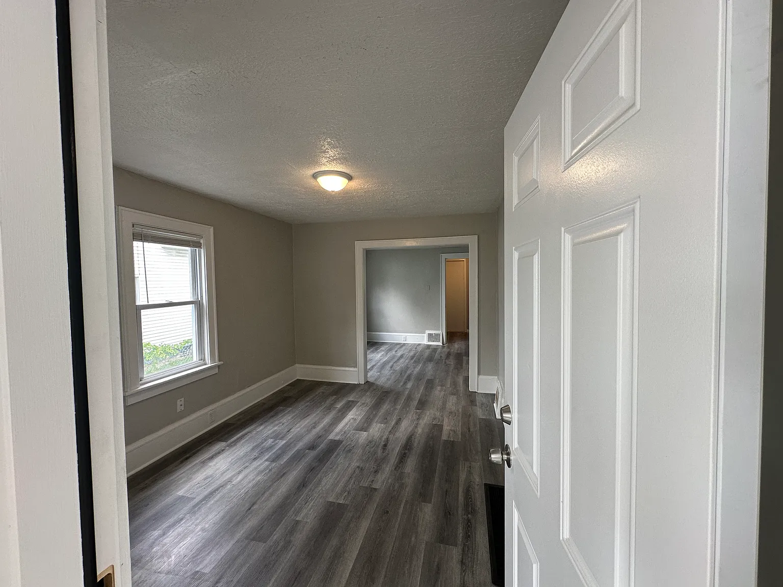 2 bed, $950 — Photo 3