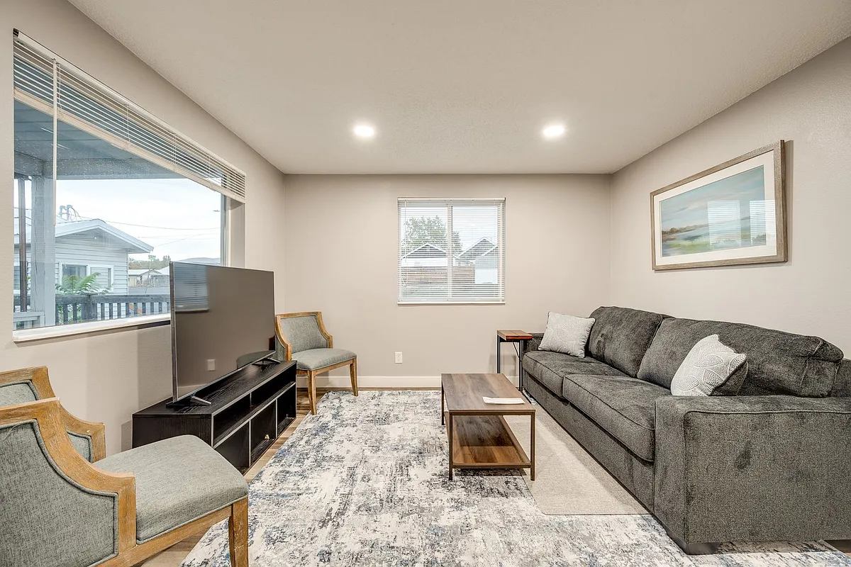 Building Photo - 508 Southway Dr