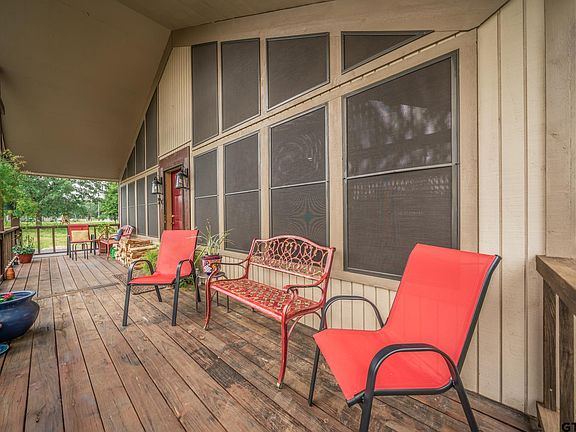 4th image of 211 Alamosa Ln