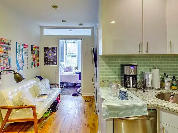 3rd image of 91 Christopher St APT 3