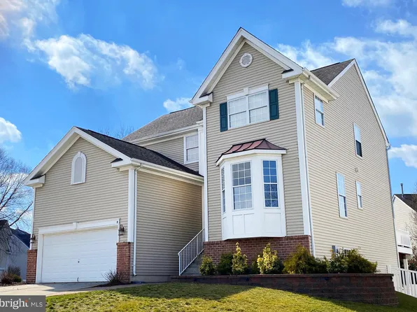 8 Creekside Trl, Delran, NJ 08075