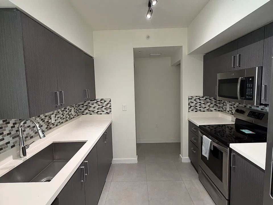 730 NW 2nd St #514