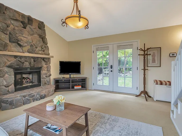 16101 Matilija Dr — Photo 8
