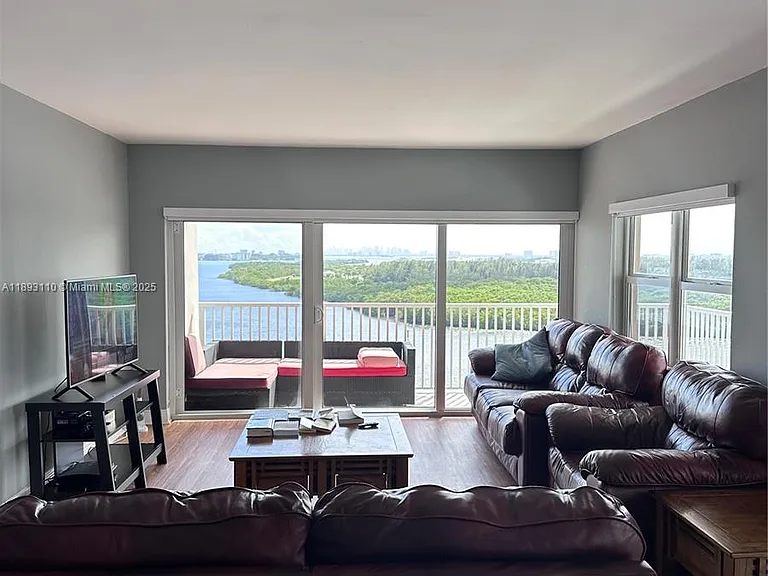300 Bayview Dr #1206 — Photo 42