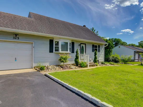 325 Aldrich Road, Howell, NJ 07731