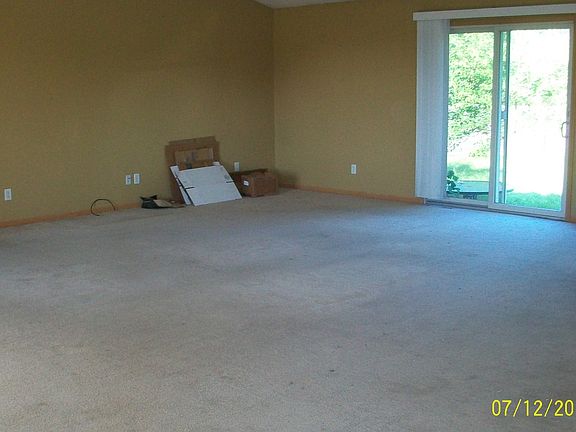 4th image of 112 Horseshoe Dr