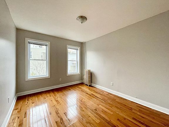 4th image of 500 Baldwin Ave APT 26