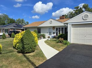 250 Marquette St, Park Forest, IL 60466
