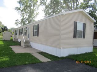 1311 Penbroke Dr #162, Owosso, MI 48867