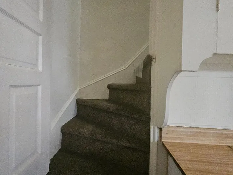 205 W King St — Photo 4