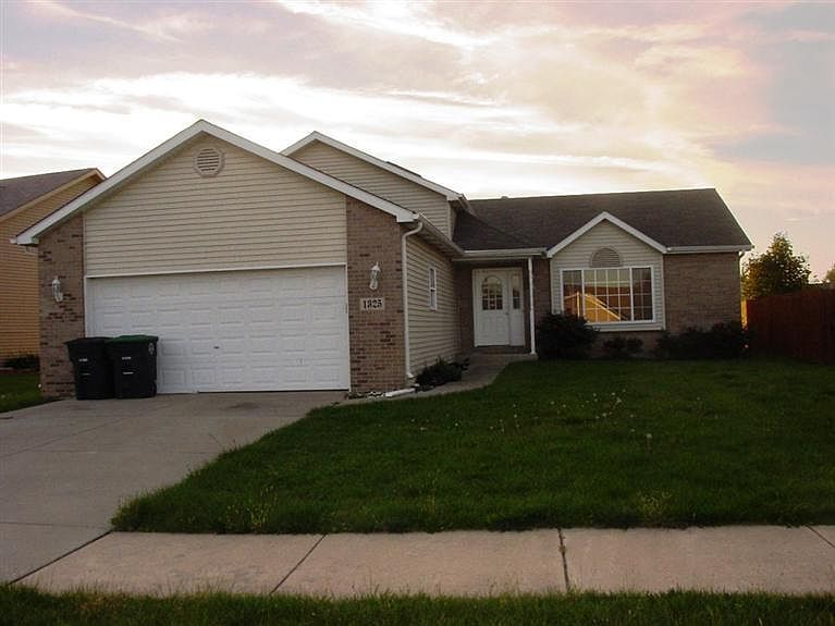 1st image of 1325 Csokasy Ln