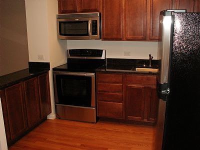 5th image of 222 E Pearson St #21