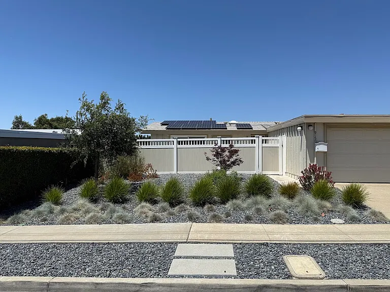 9158 Rebecca Ave — Photo 17