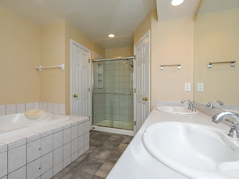 10306 Fleming Ave — Photo 17