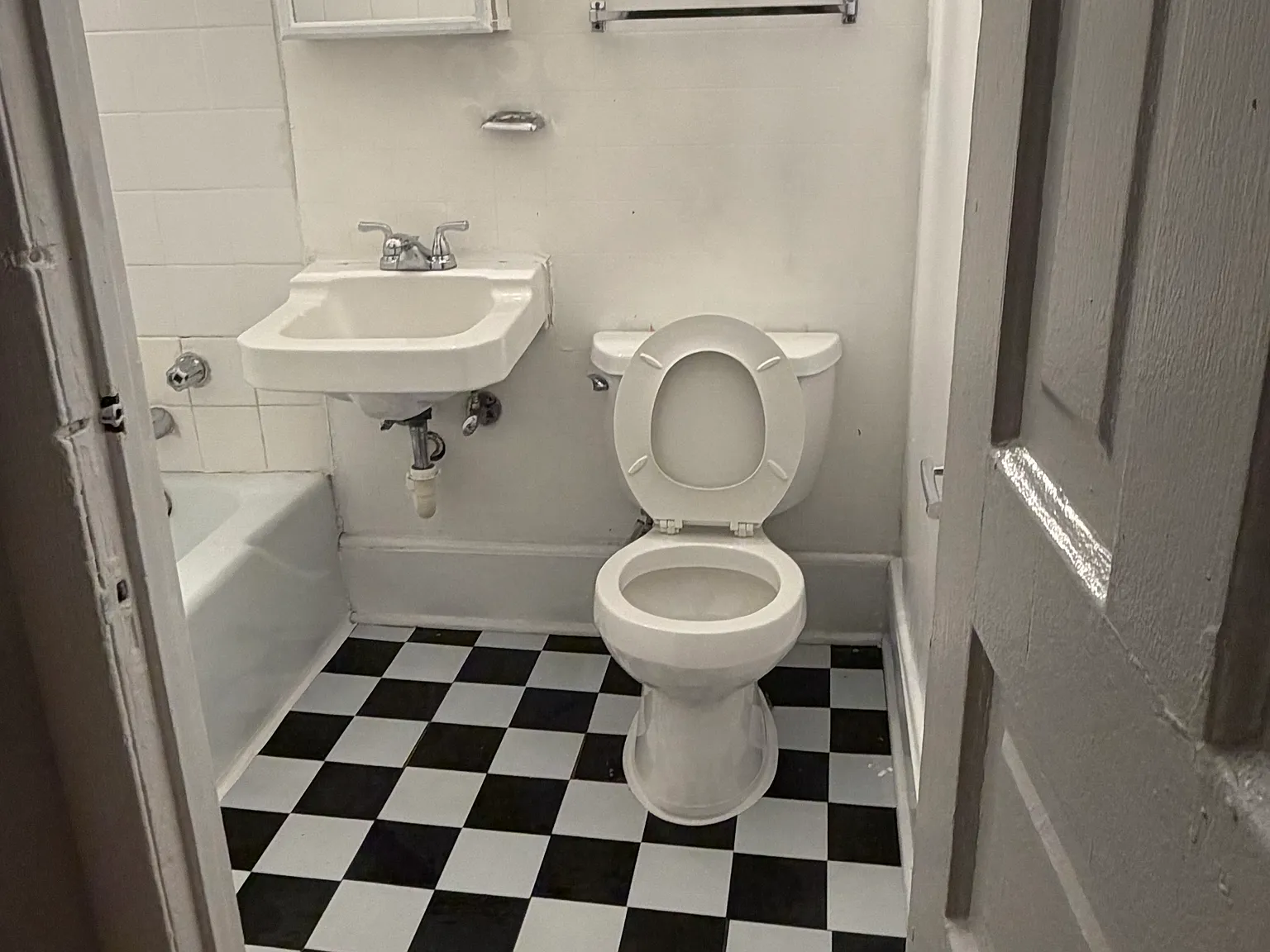 2 bed, $2,200 — Photo 4