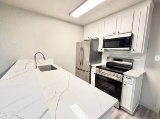 Modern Studio & 1-Bedroom Apartments in Prime Denton Location, Denton, TX 76201