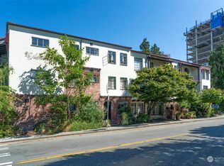 1106 NE 42nd St APT 20, Seattle, WA 98105