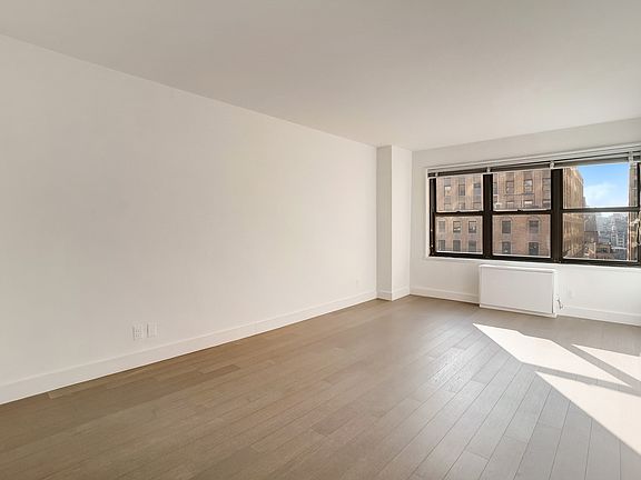 3rd image of 120 E 34th St APT 7C