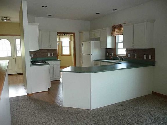 2nd image of 6120 Meadowland Circle Smt #115