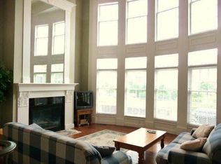 2103 Woodbine Rd, Bloomington, IL 61704