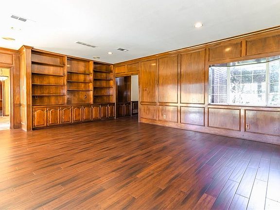 5th image of 2904 Ambleside Ln
