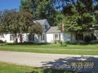227 Richmond Ave, Taylorville, IL