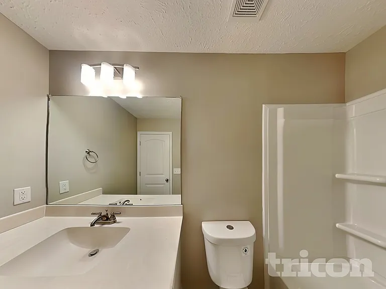 184 Fieldstone Ln — Photo 13